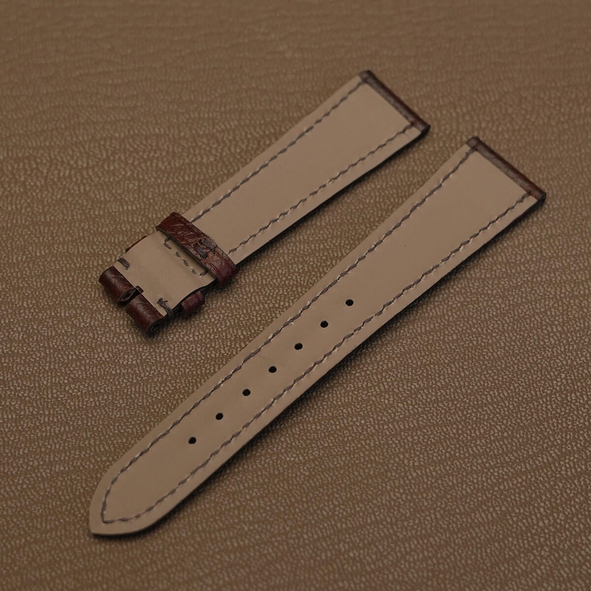  Light grey waterproof French Haas Zermatt calfskin lining on custom Italian veg-tan watch band