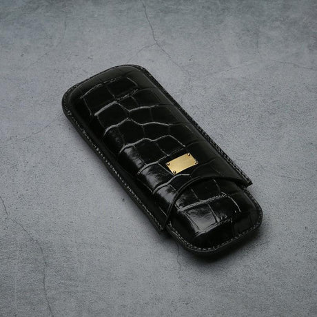 Black crocodile texture leather cigar case with gold plaque, luxury travel accessory