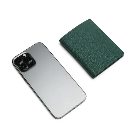 compare the size for the green wallet and iphone